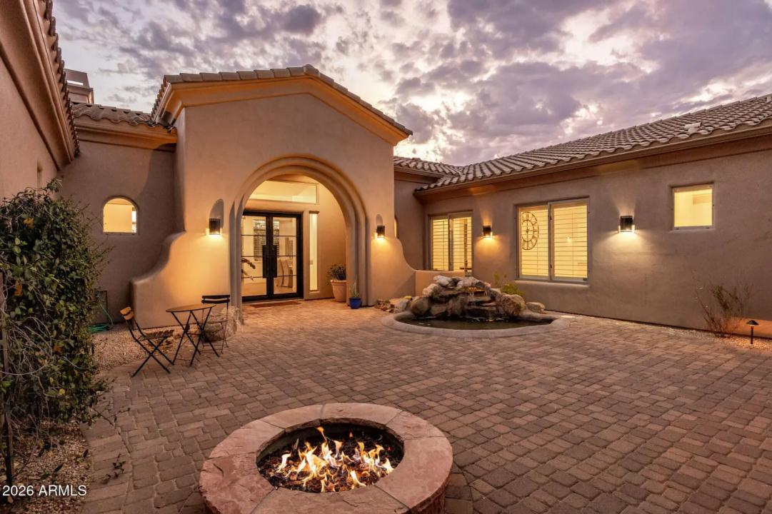 Real Estate Picture 8