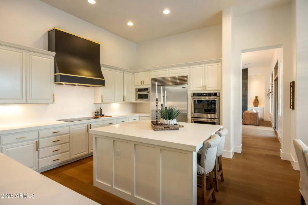 Real Estate Picture 19