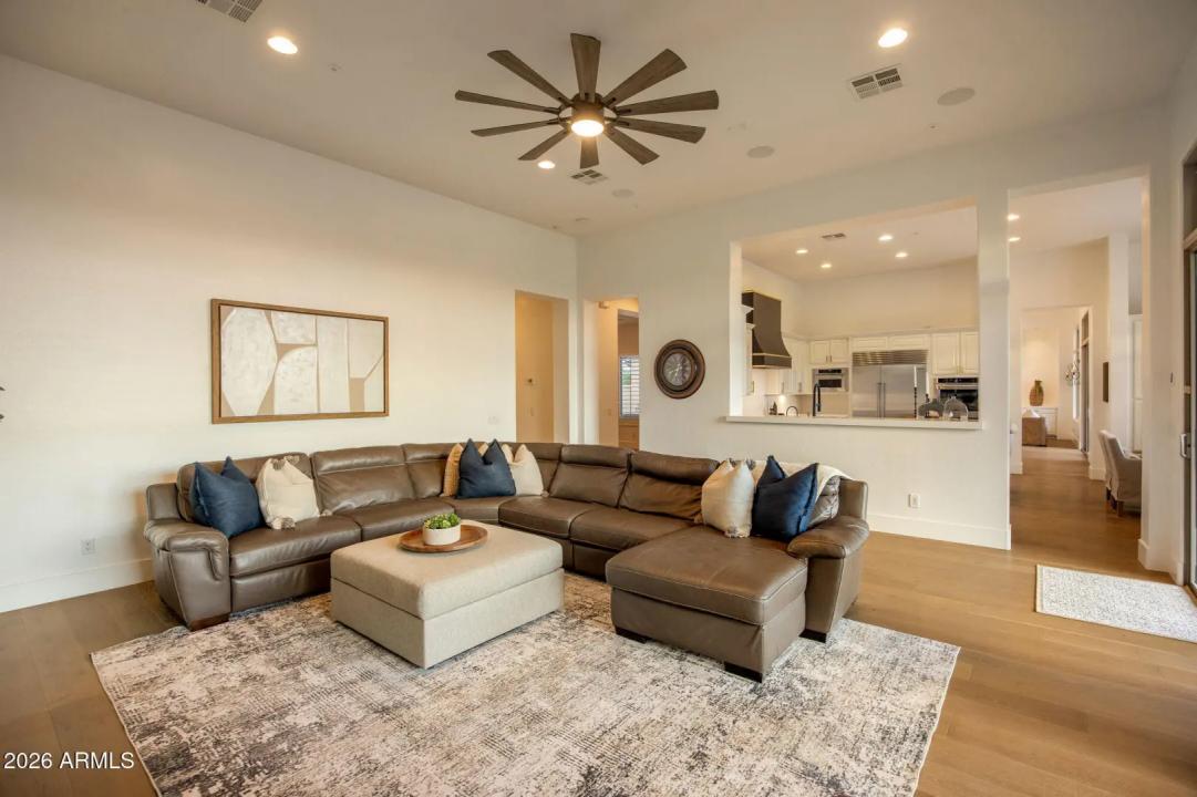Real Estate Picture 22