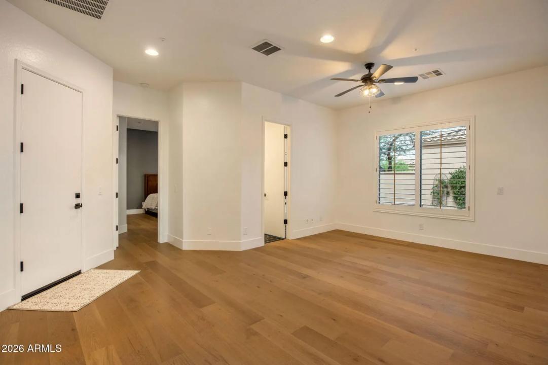 Real Estate Picture 35