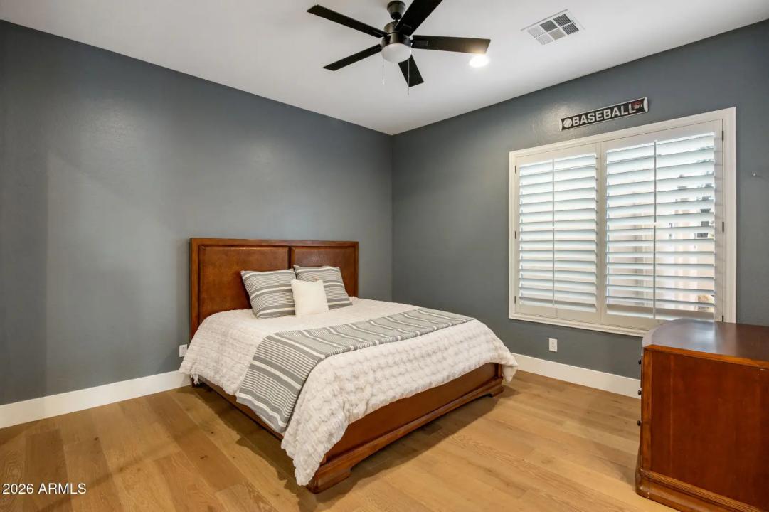 Real Estate Picture 40