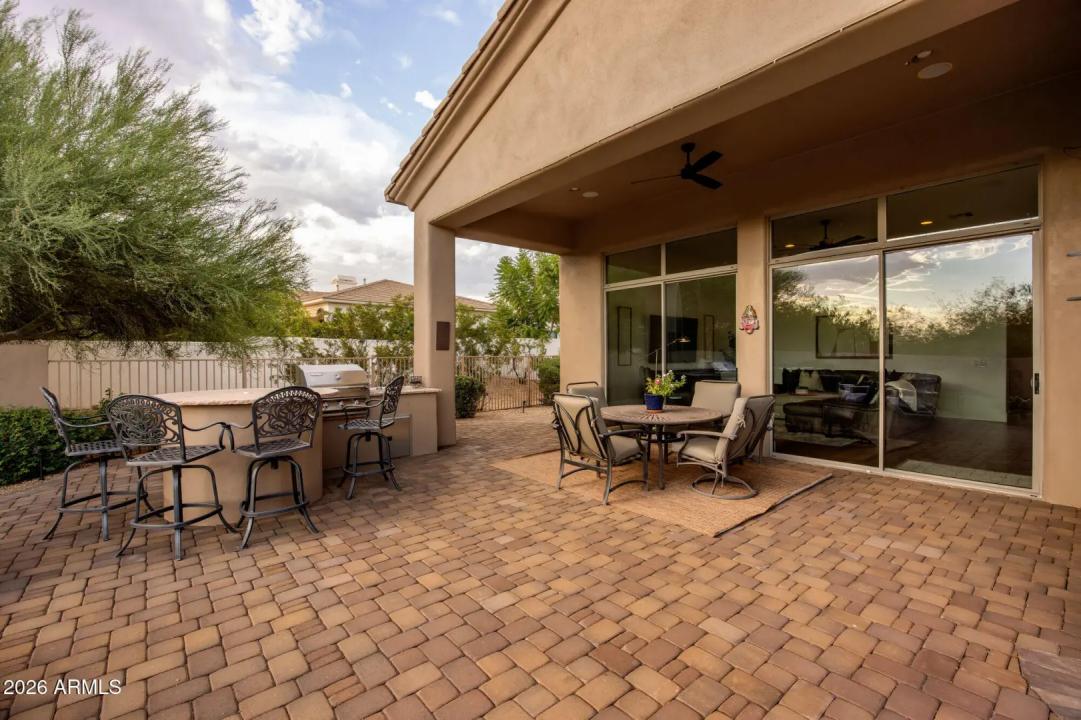 Real Estate Picture 50