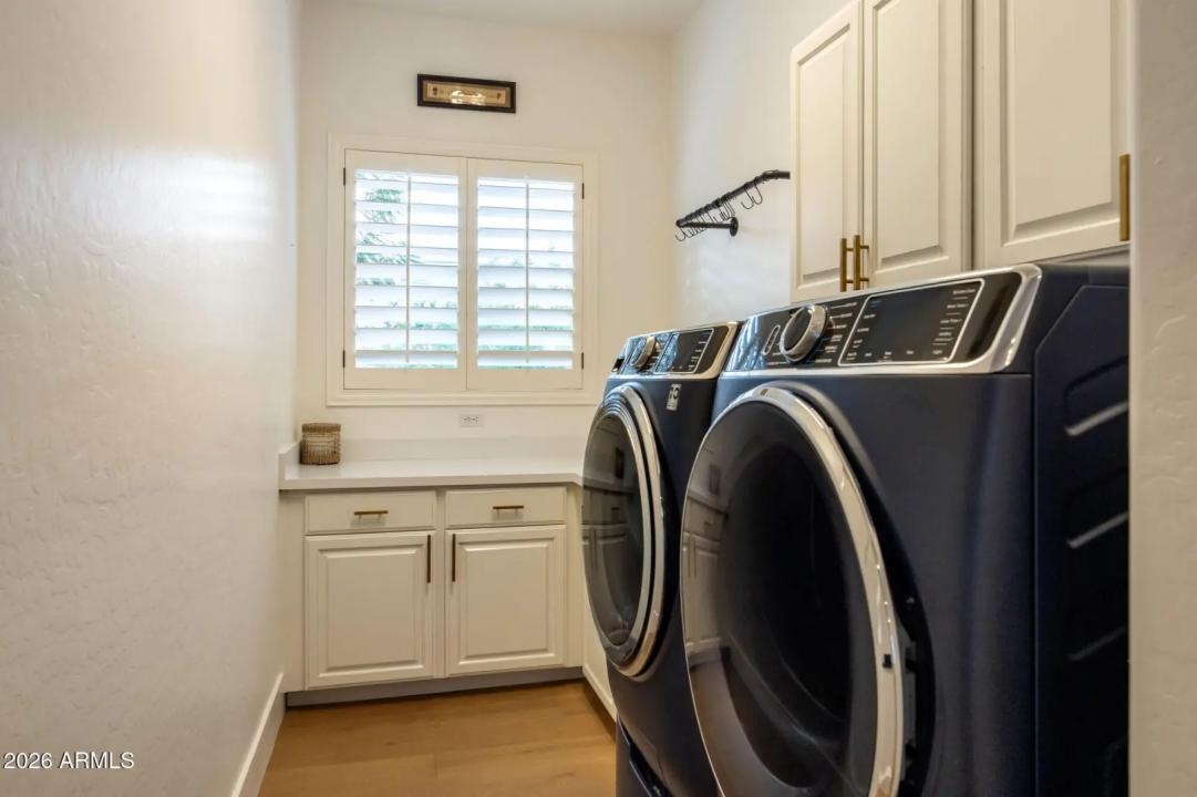 Real Estate Picture 25
