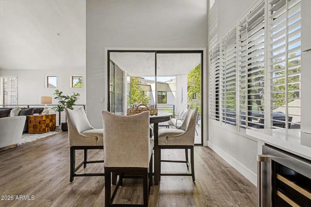 Real Estate Picture 11