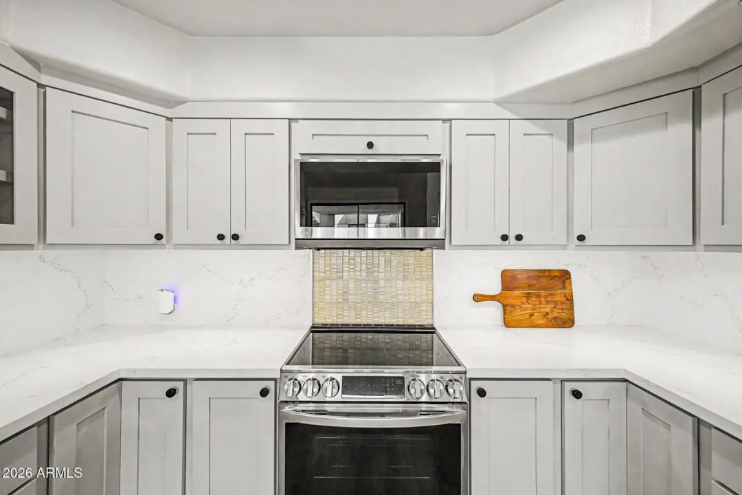 Real Estate Picture 15