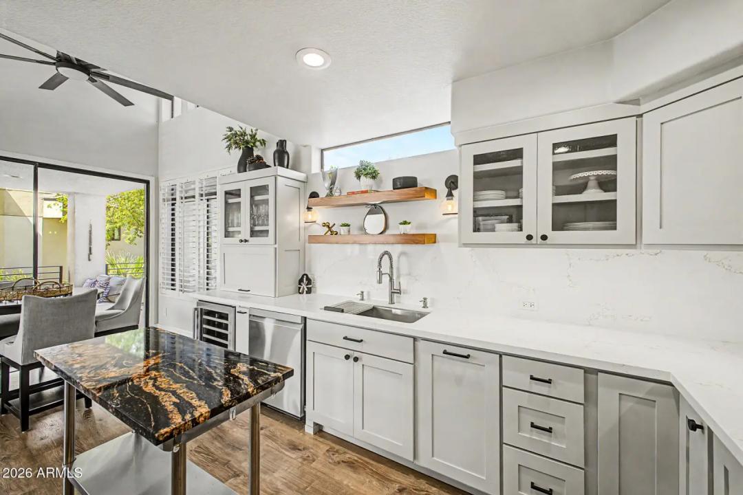 Real Estate Picture 16