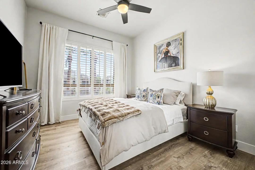 Real Estate Picture 28
