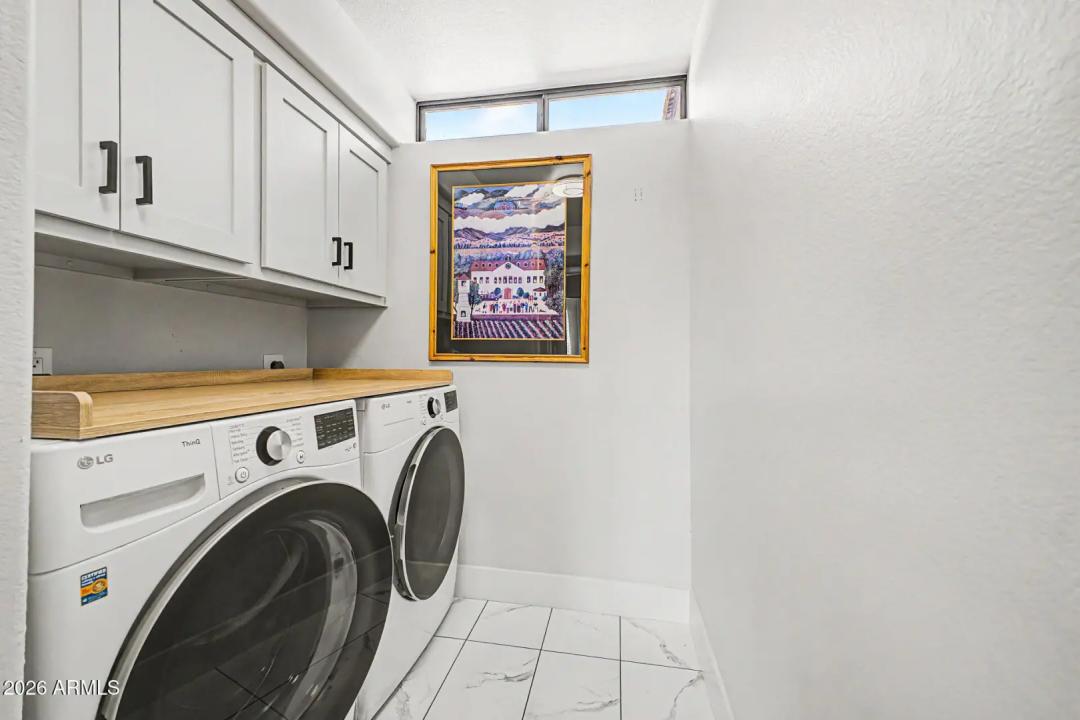 Real Estate Picture 33