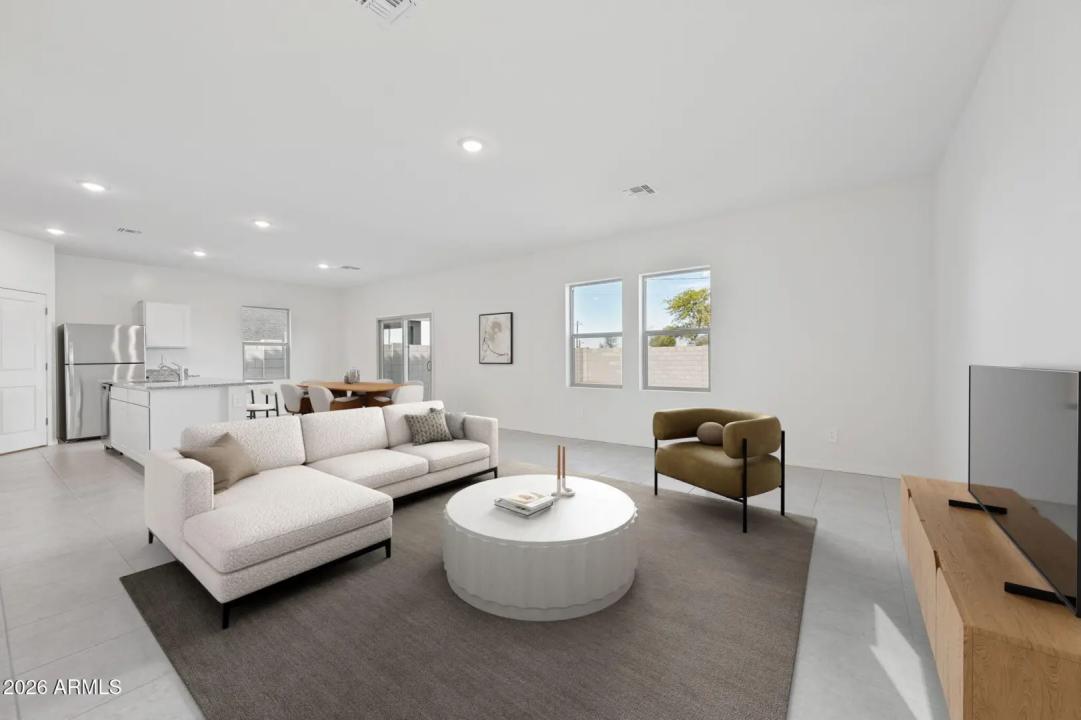 Real Estate Picture 6