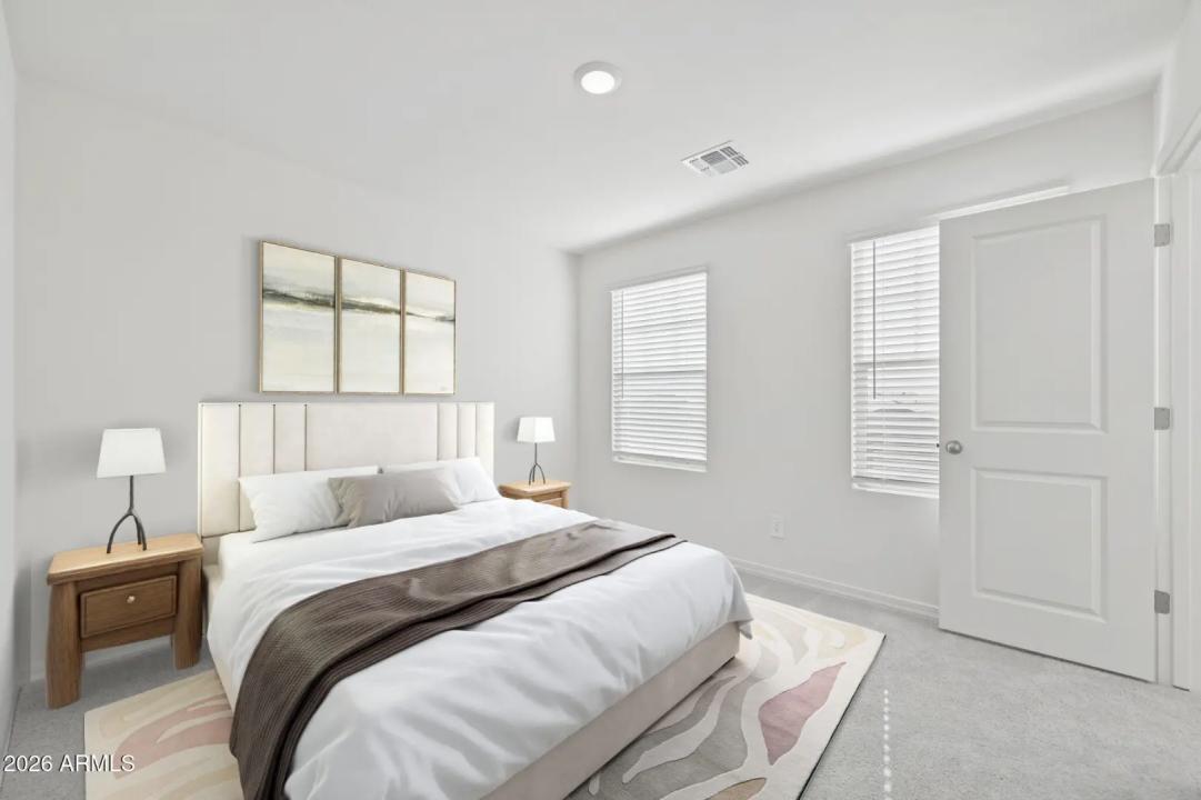 Real Estate Picture 15
