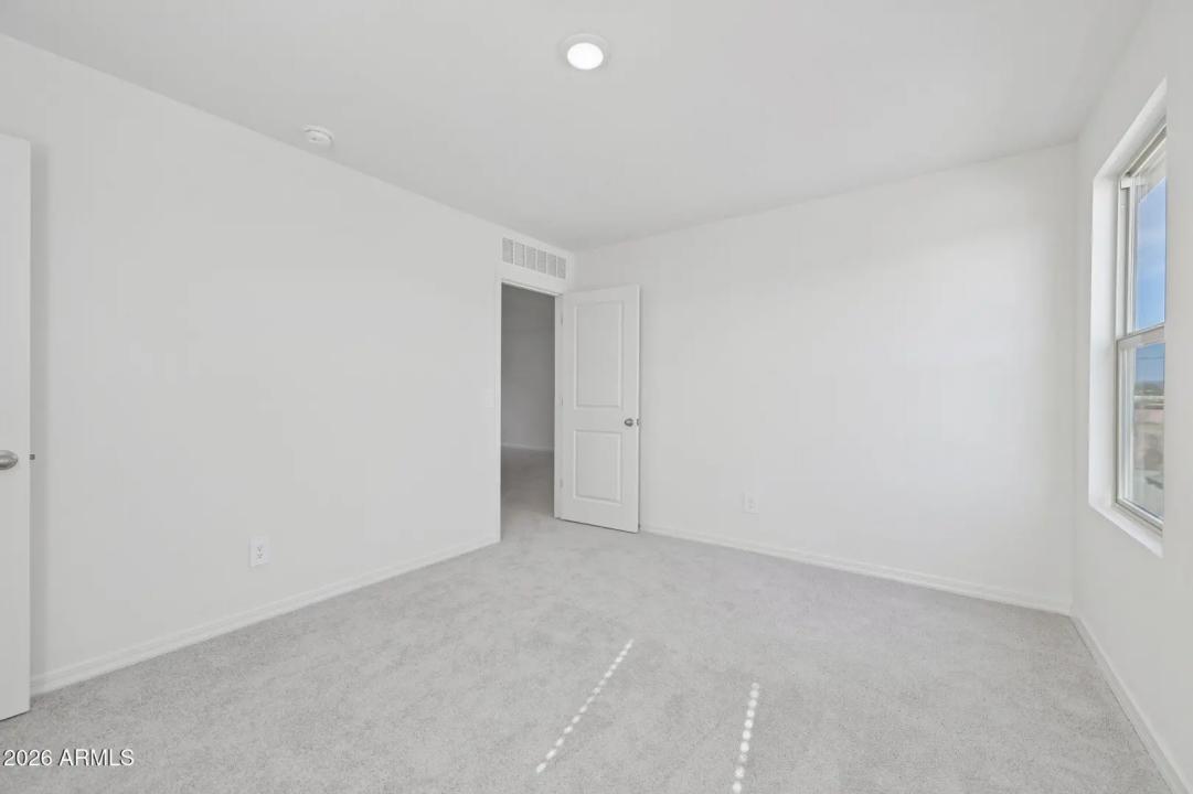 Real Estate Picture 24