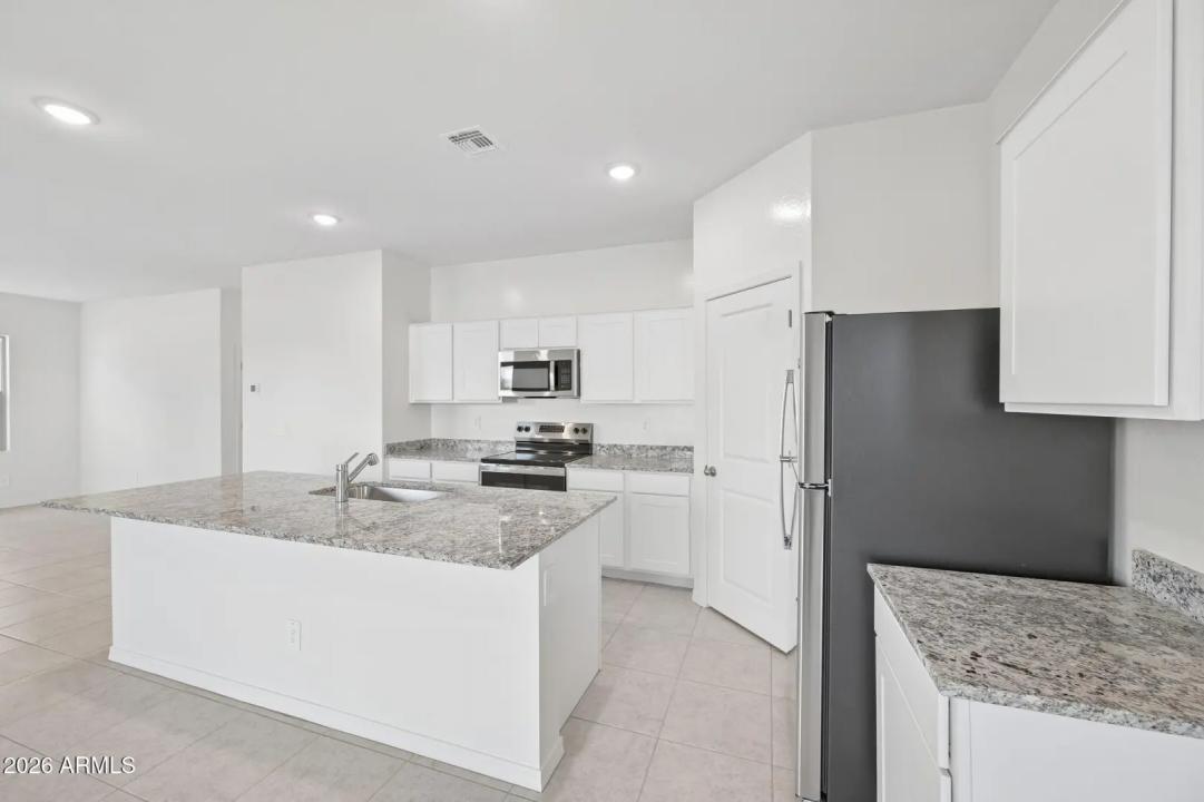 Real Estate Picture 27