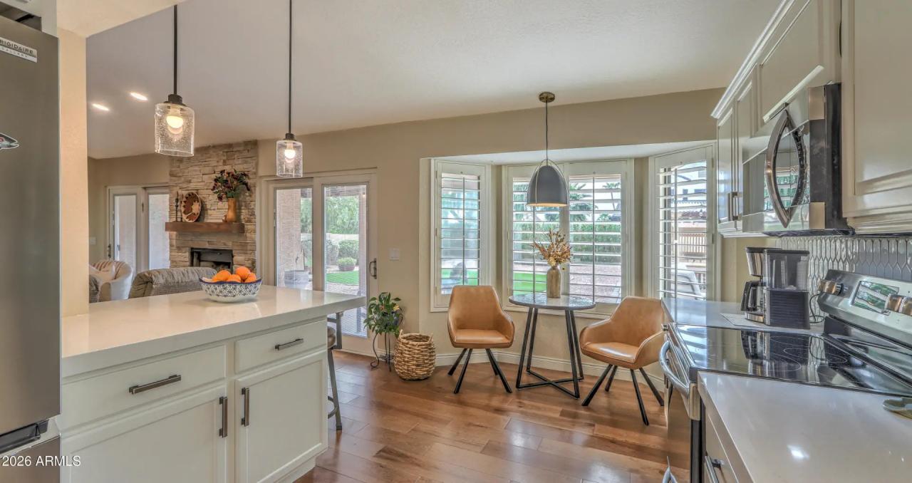Real Estate Picture 3