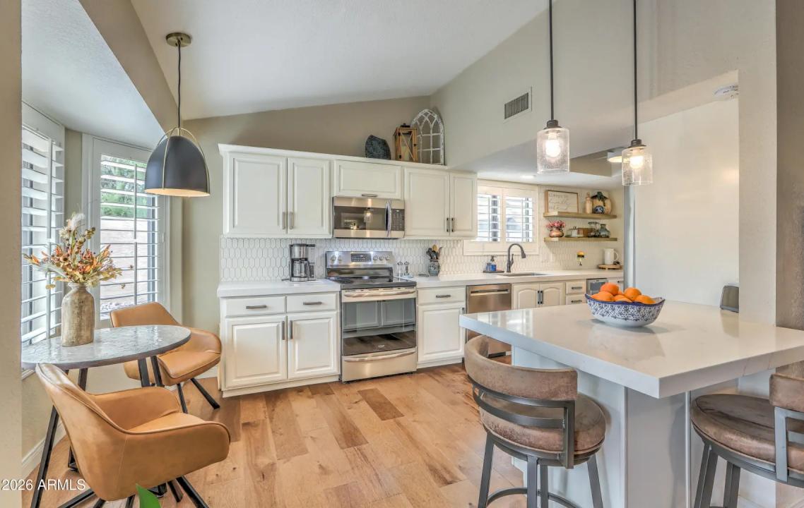 Real Estate Picture 2