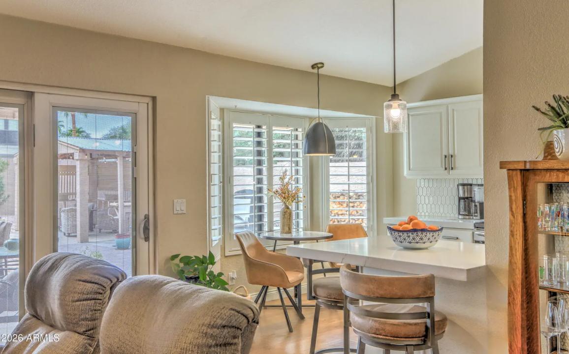 Real Estate Picture 5