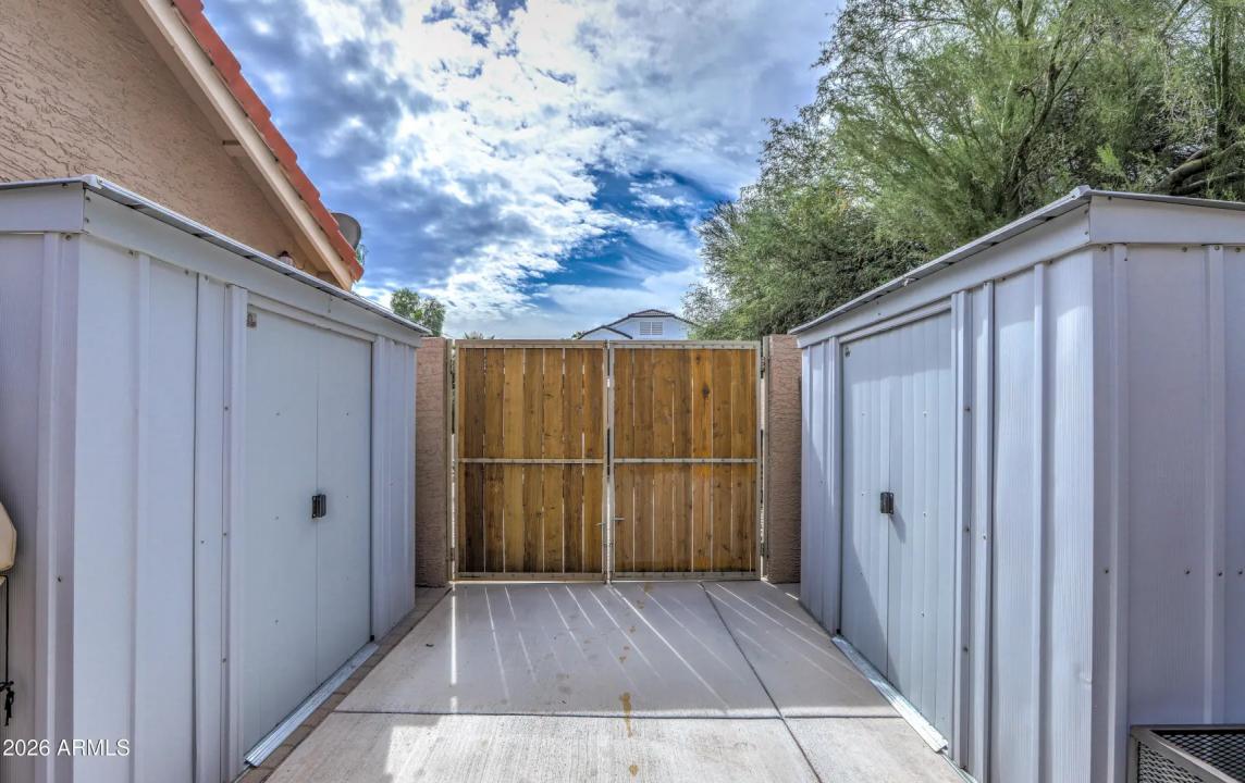 Real Estate Picture 37
