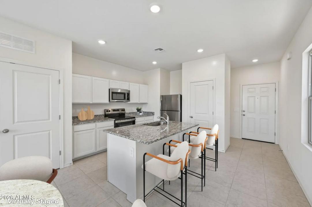 Real Estate Picture 13