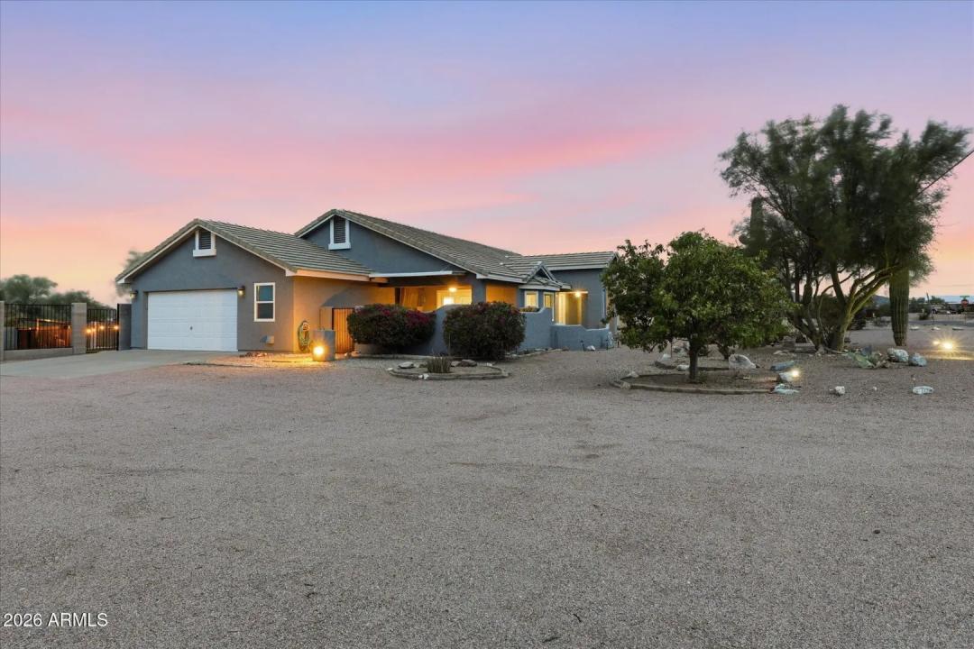 Real Estate Picture 3