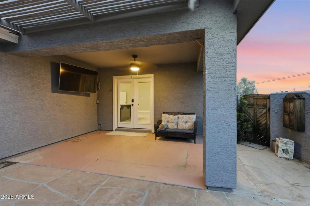 Real Estate Picture 6