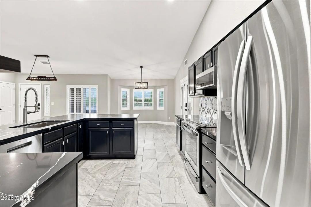 Real Estate Picture 15