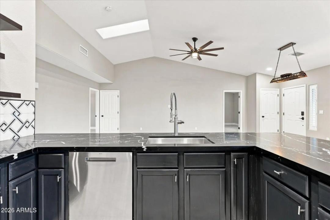 Real Estate Picture 20