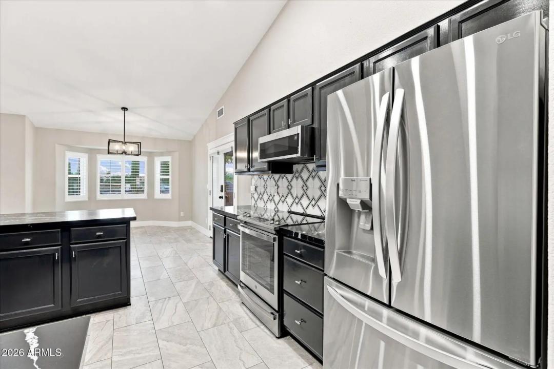 Real Estate Picture 21