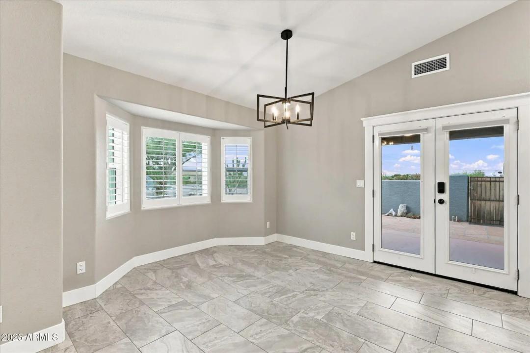 Real Estate Picture 24