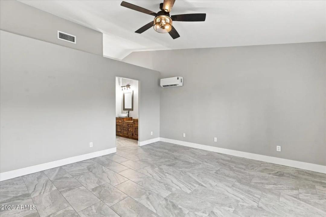 Real Estate Picture 30