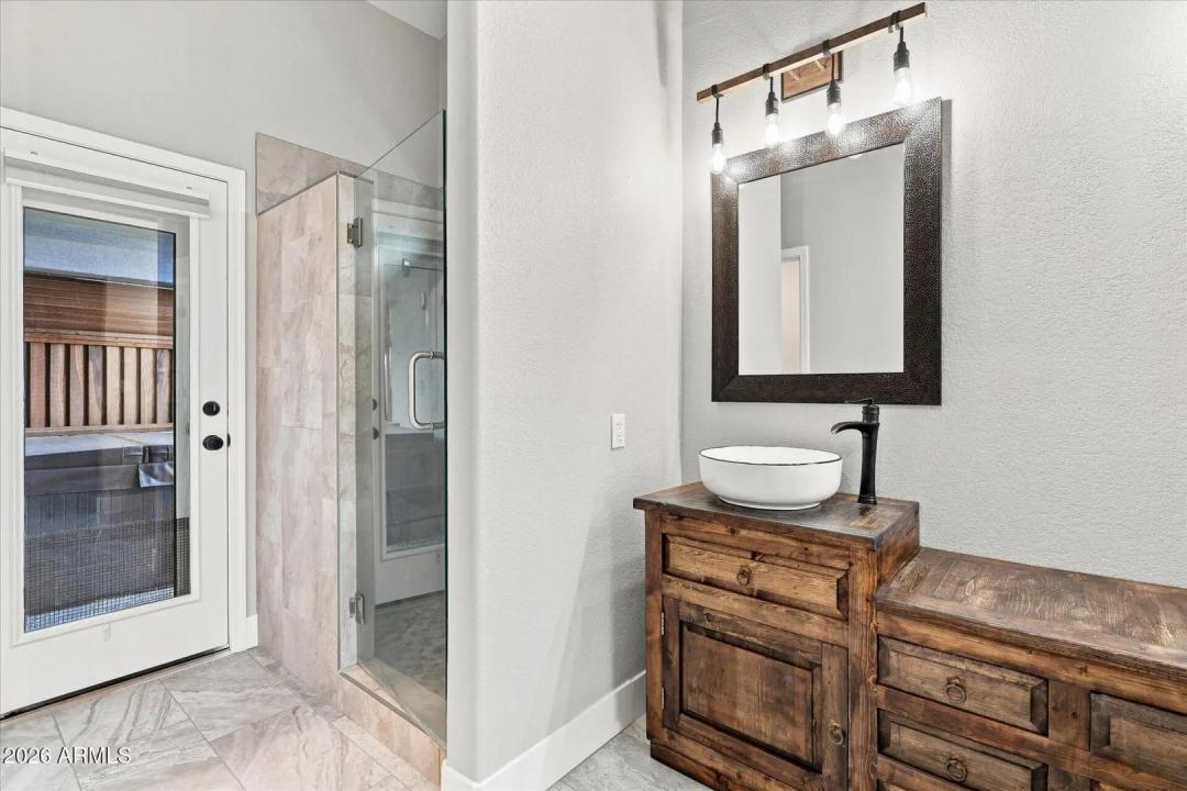 Real Estate Picture 35