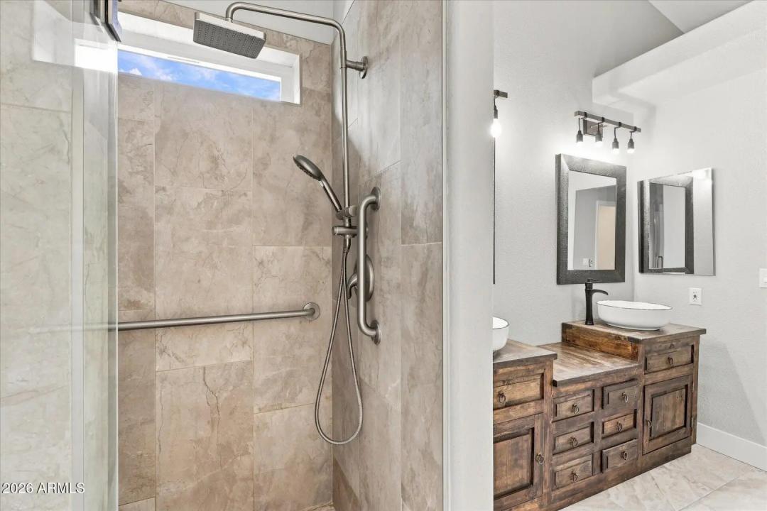 Real Estate Picture 36
