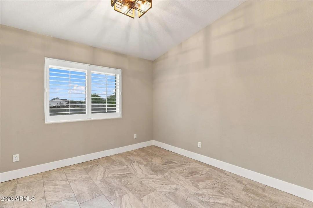 Real Estate Picture 40