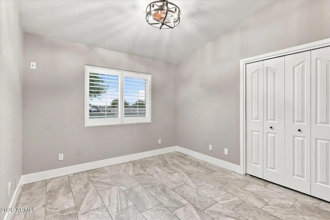 Real Estate Picture 42