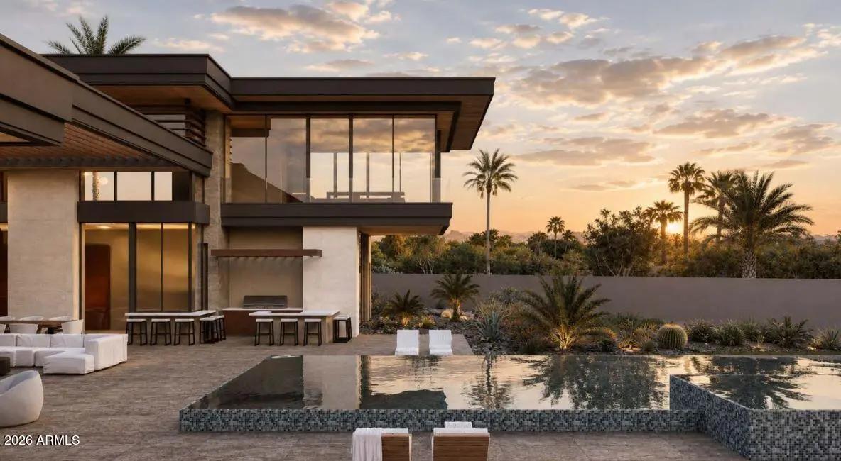 Real Estate Picture 8