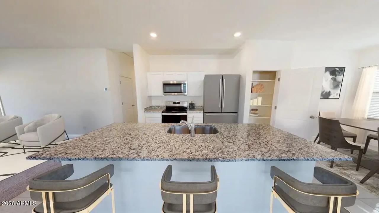 Real Estate Picture 6