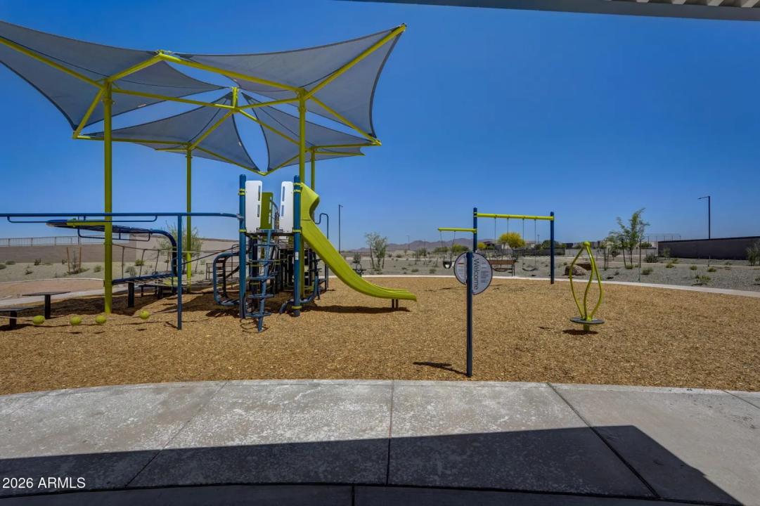 Real Estate Picture 17