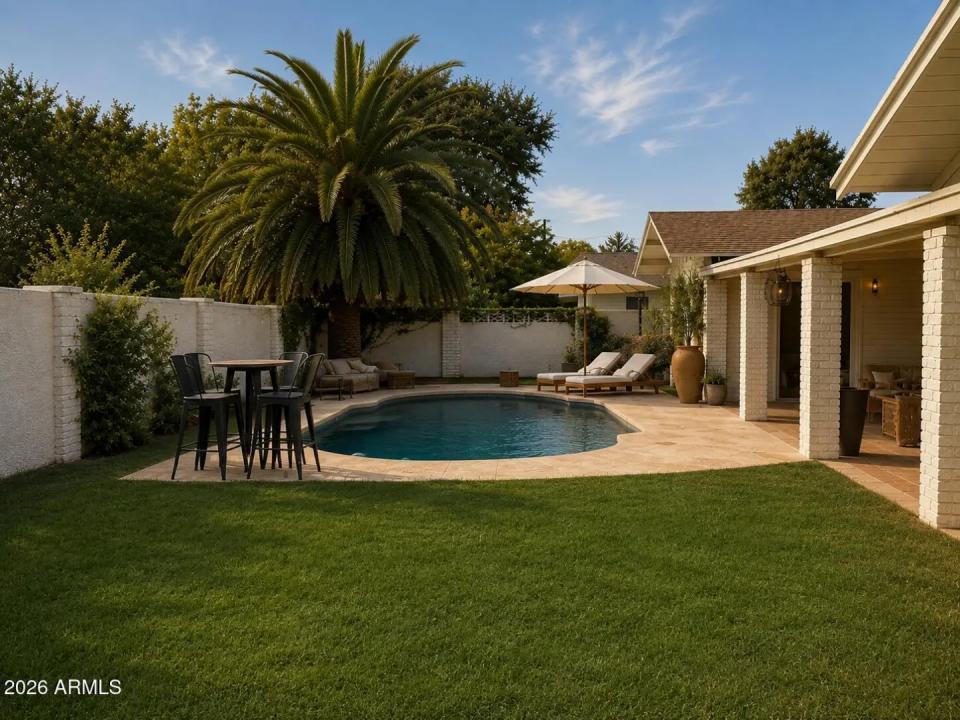 Real Estate Picture 13