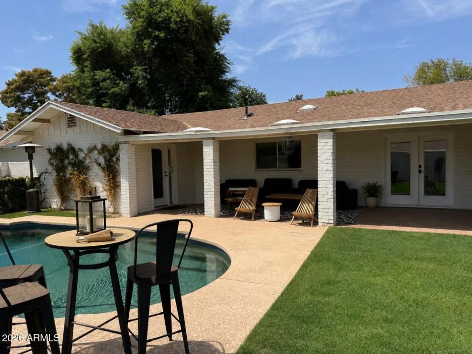 Real Estate Picture 14