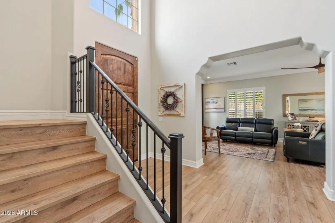 Real Estate Picture 6