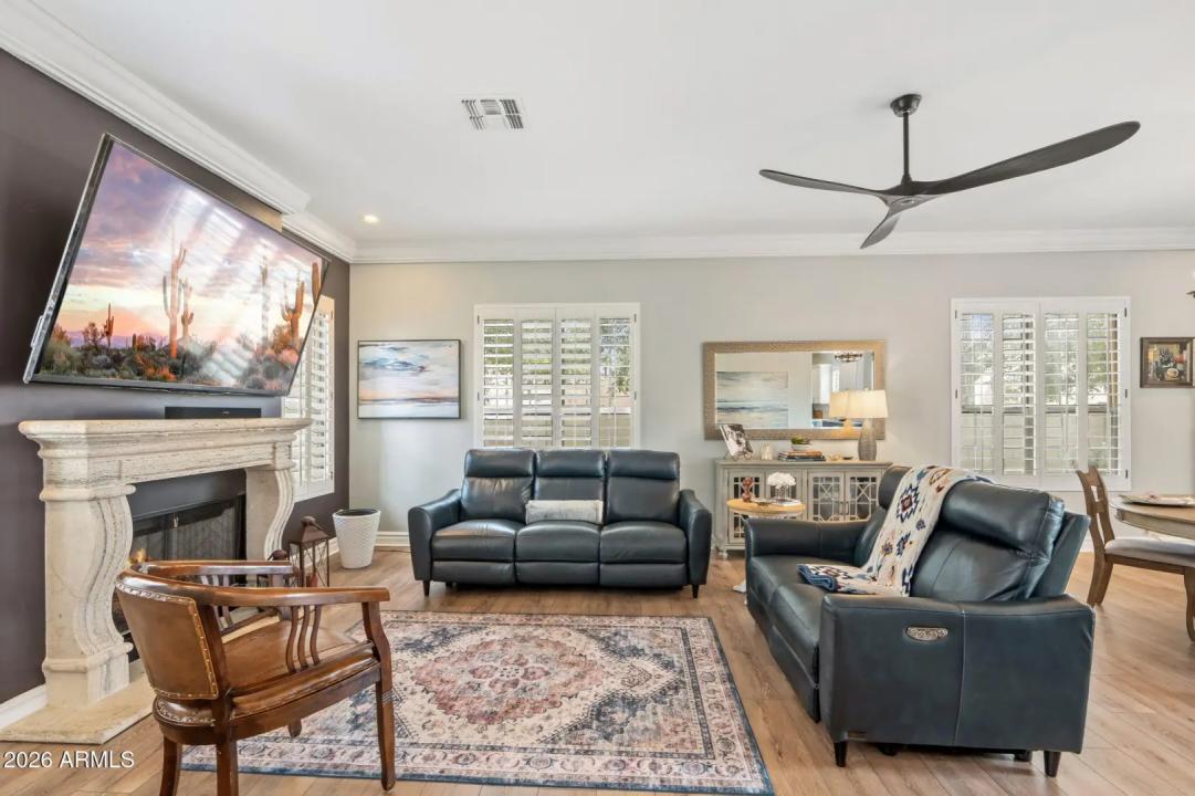 Real Estate Picture 7
