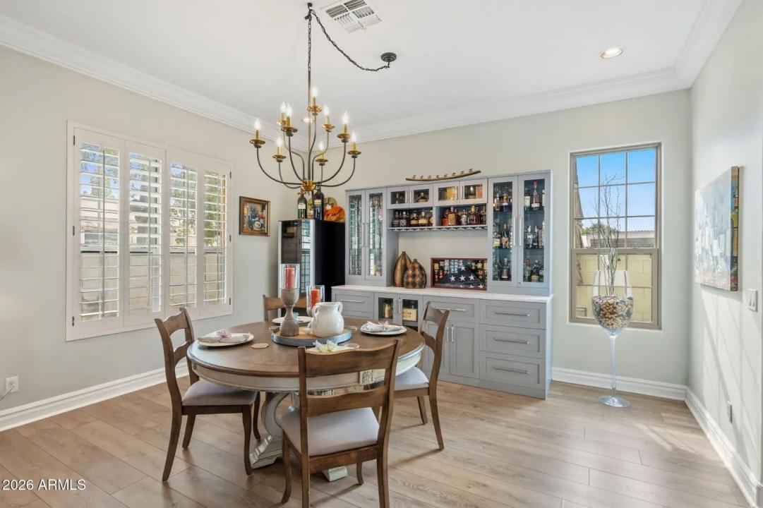 Real Estate Picture 10