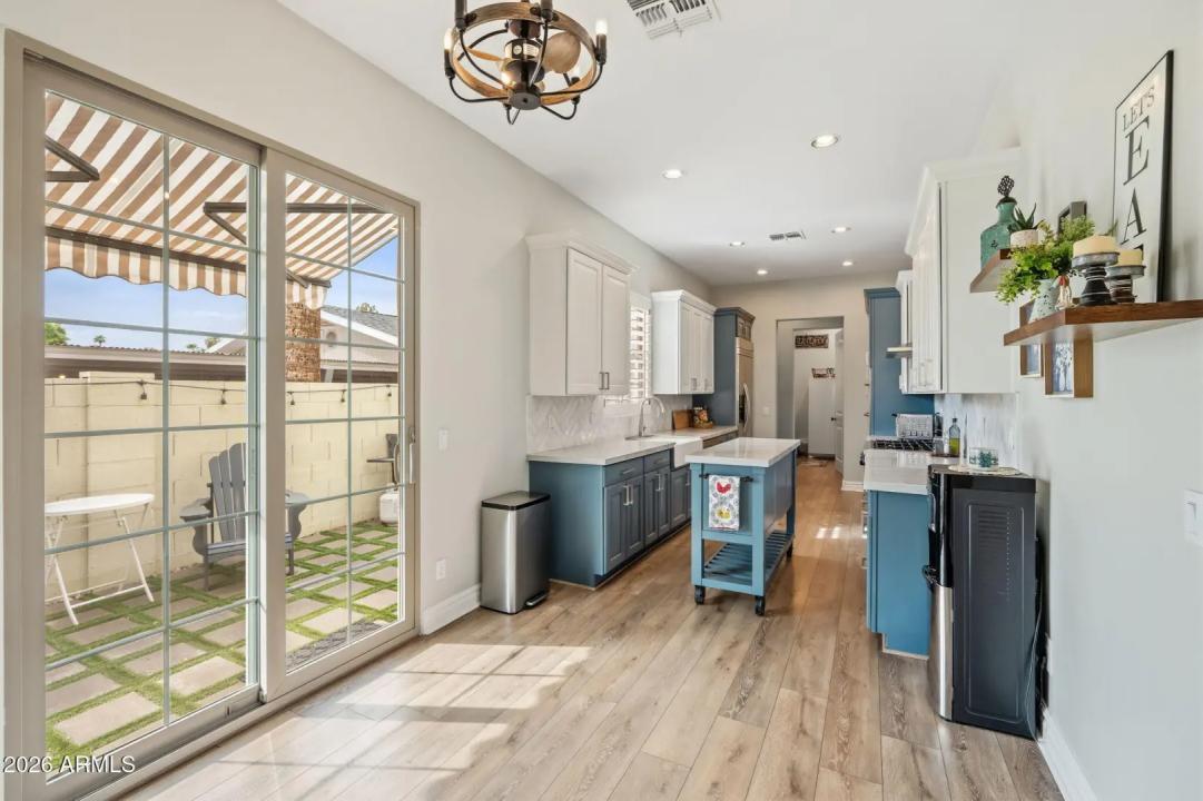 Real Estate Picture 16