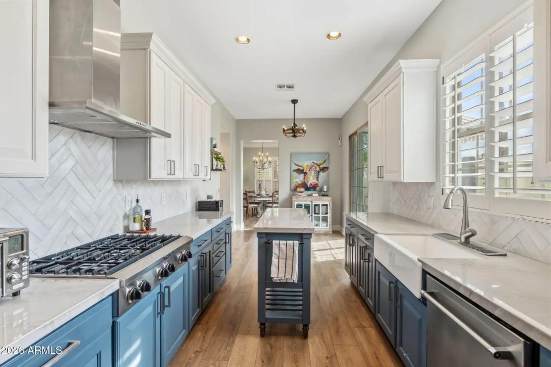 Real Estate Picture 17