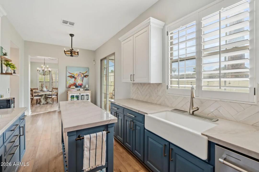Real Estate Picture 18