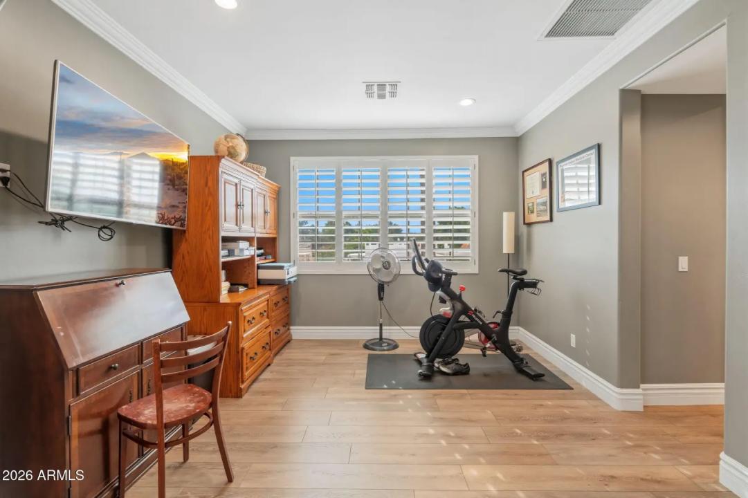 Real Estate Picture 33