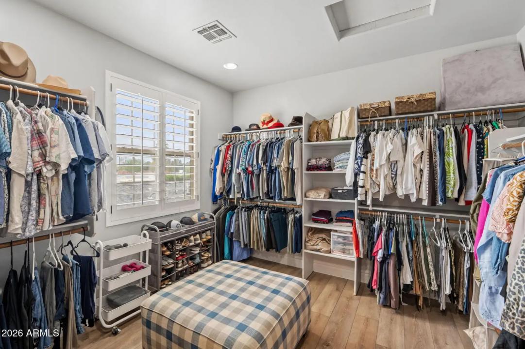 Real Estate Picture 38