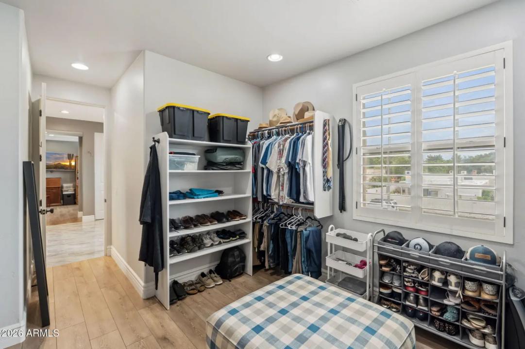 Real Estate Picture 39