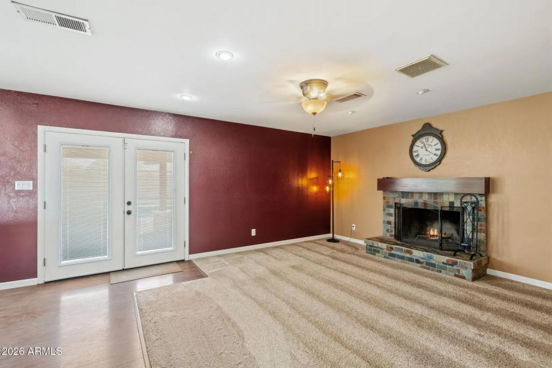 Real Estate Picture 10