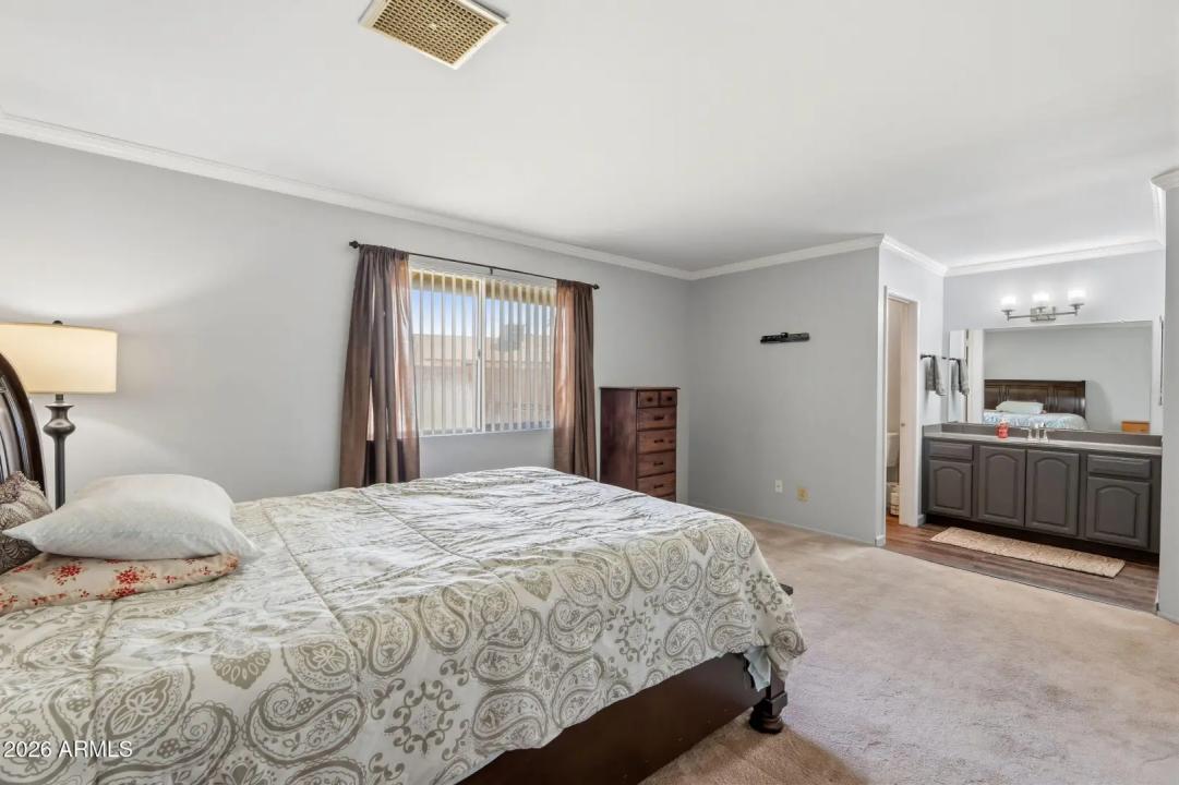 Real Estate Picture 14