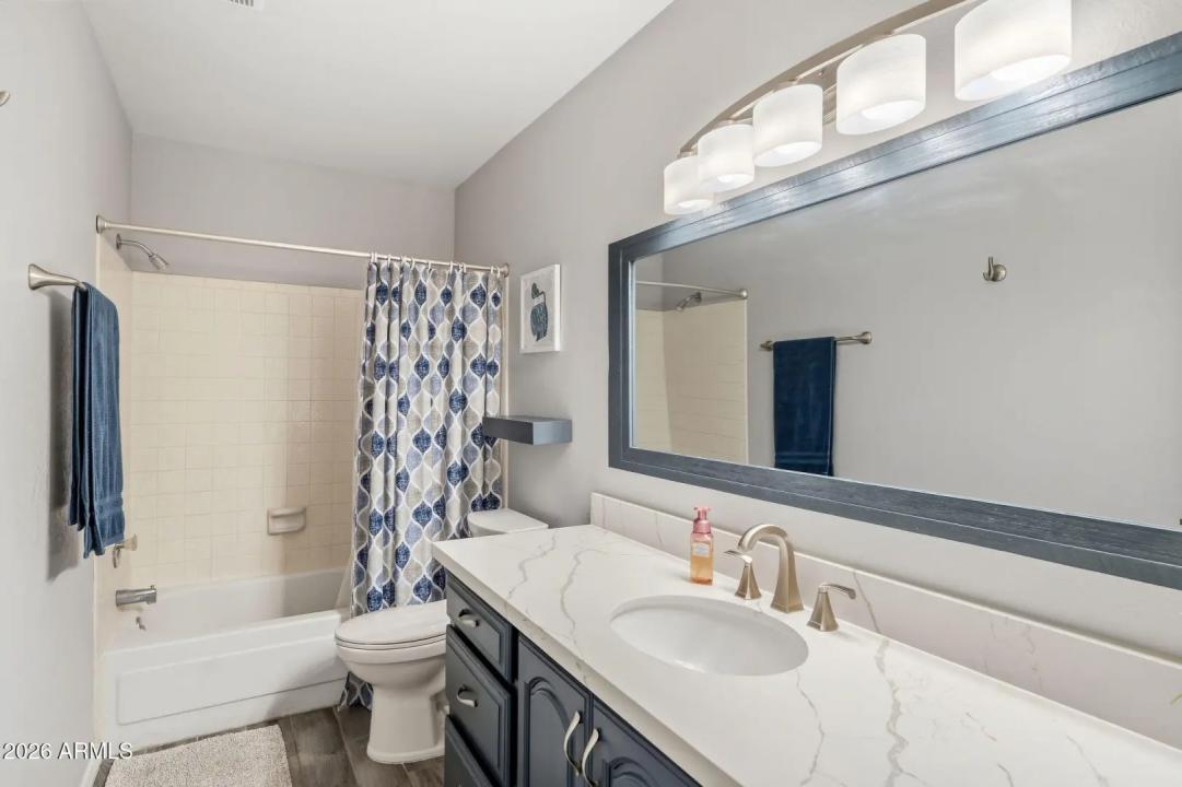 Real Estate Picture 18