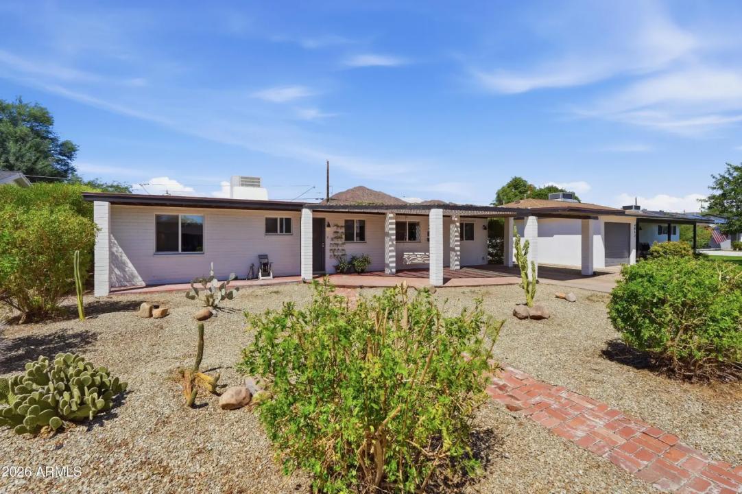 Real Estate Picture 1